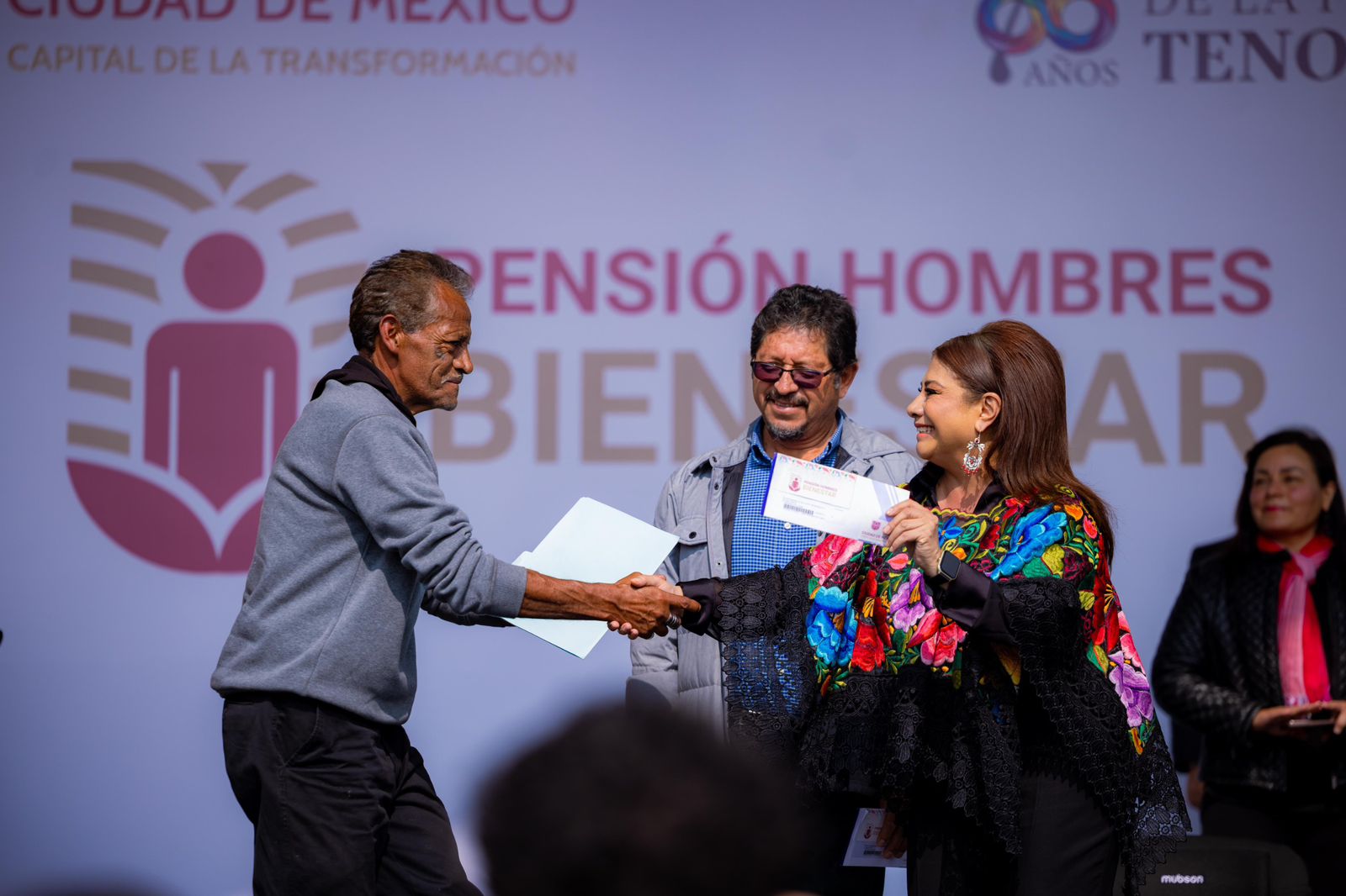 Clara Brugada concluye entrega del programa Hombres Bienestar para hombres de 60 a 64 años; alcanzan 77 mil beneficiarios en 2025