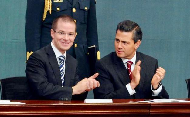 Ricardo Anaya recibió 6.8 millones de Odebrecht por la reforma energética, evadió a la justicia y volvió con fuero