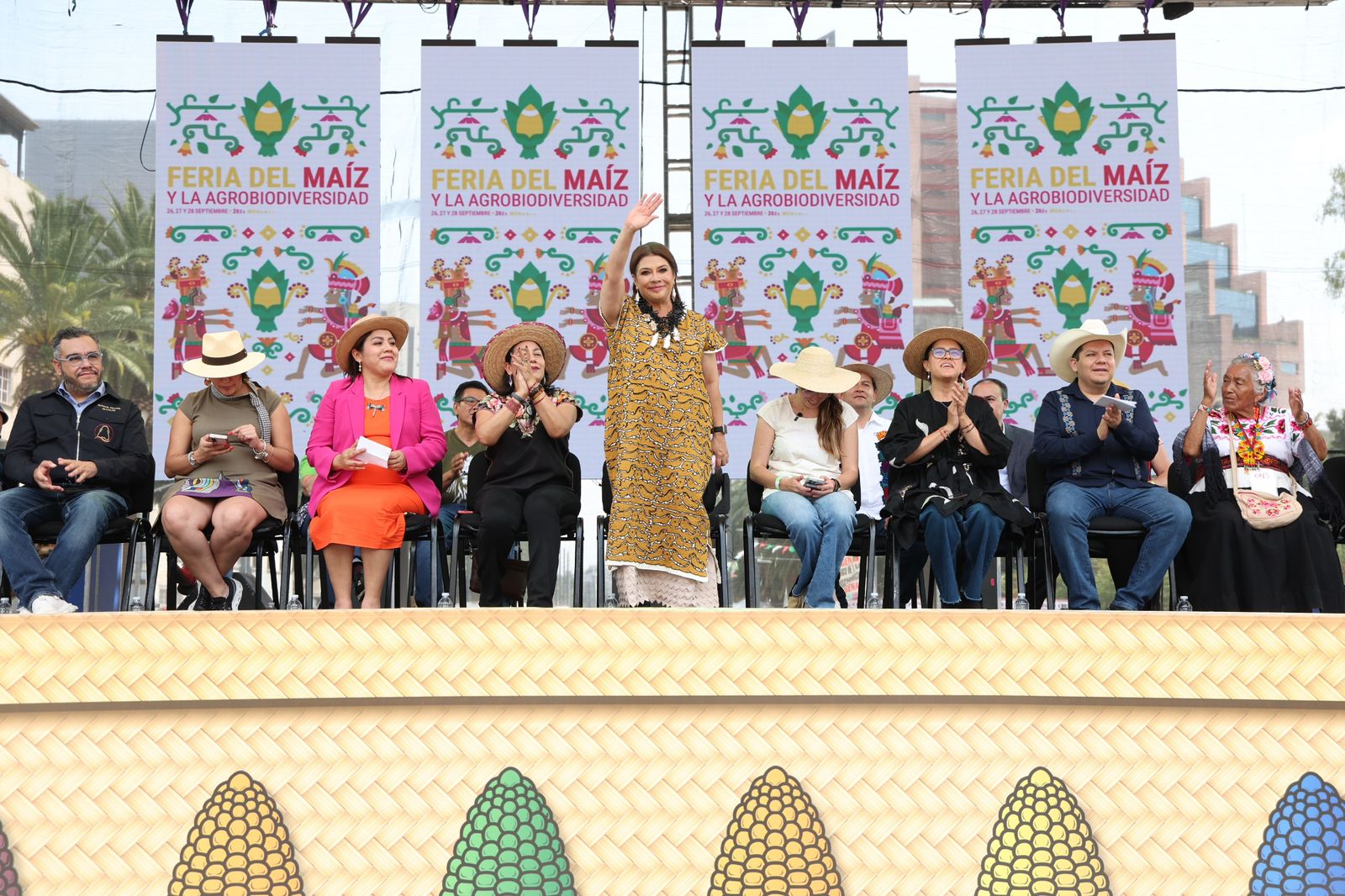 Clara Brugada llama a “ruralizar la Ciudad de México” en la Feria del Maíz