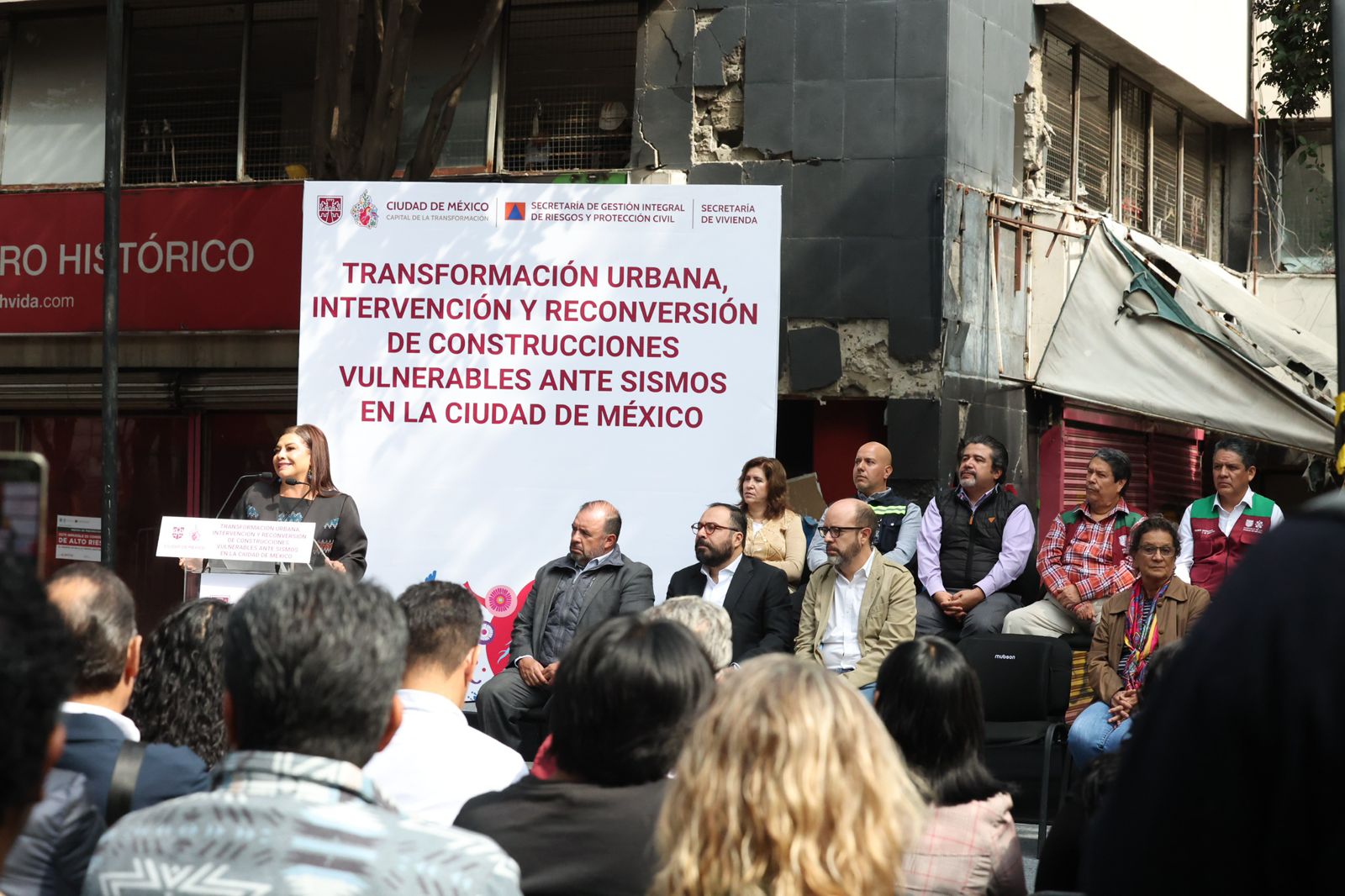 Clara Brugada pone en marcha programa para demoler edificios dañados por sismos de 1985 y 2017