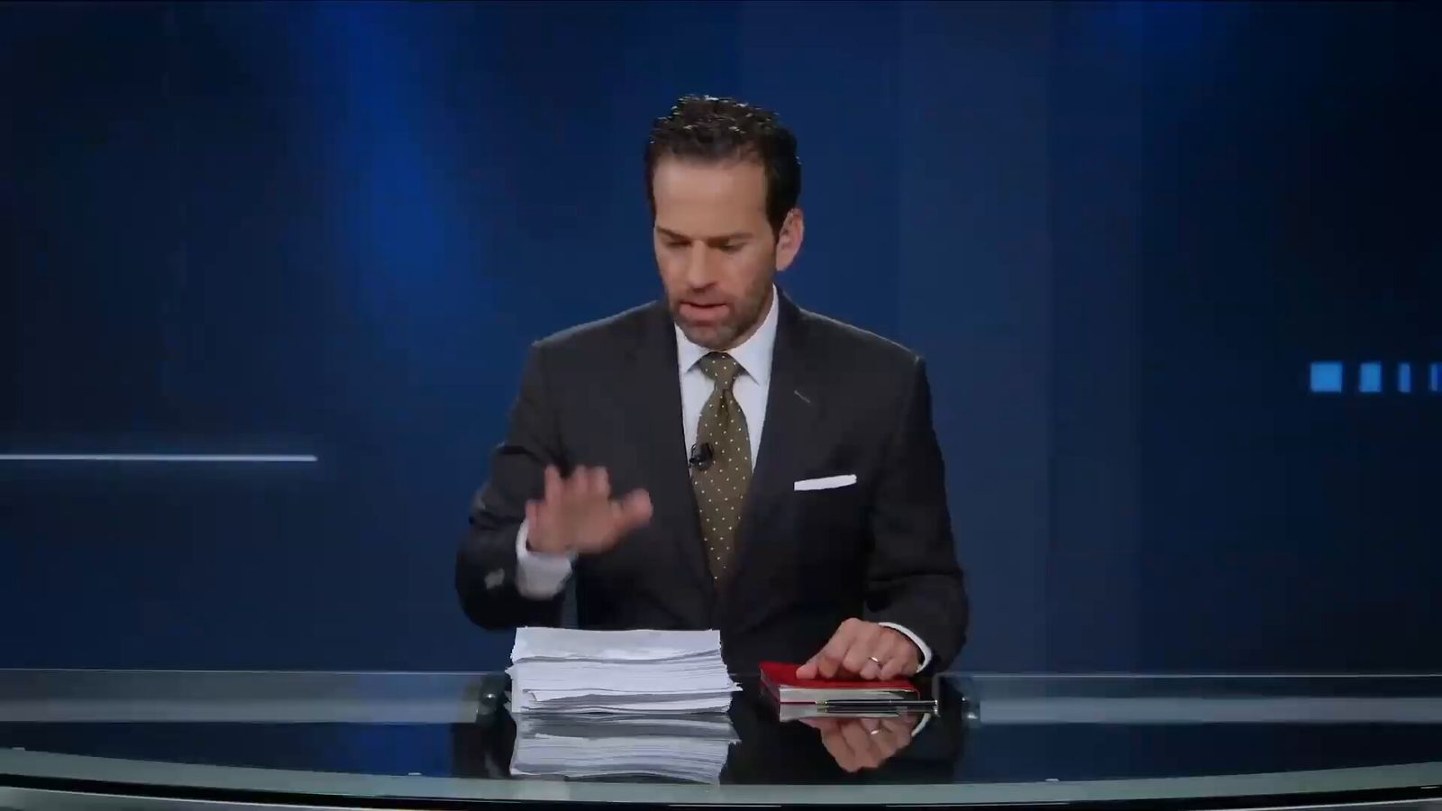 Latinus: el medio de los Madrazo y de “Lord Montajes”, entre la opacidad y los montajes de Loret