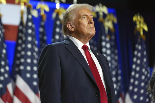 Revela el periodista Seymour Hersh que las facultades mentales de Trump han ‘disminuido’, según asesores de la Casa Blanca