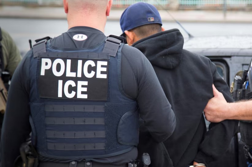 Facebook borra pagina anti-ICE tras pedido del Departamento de Justicia de Estados Unidos