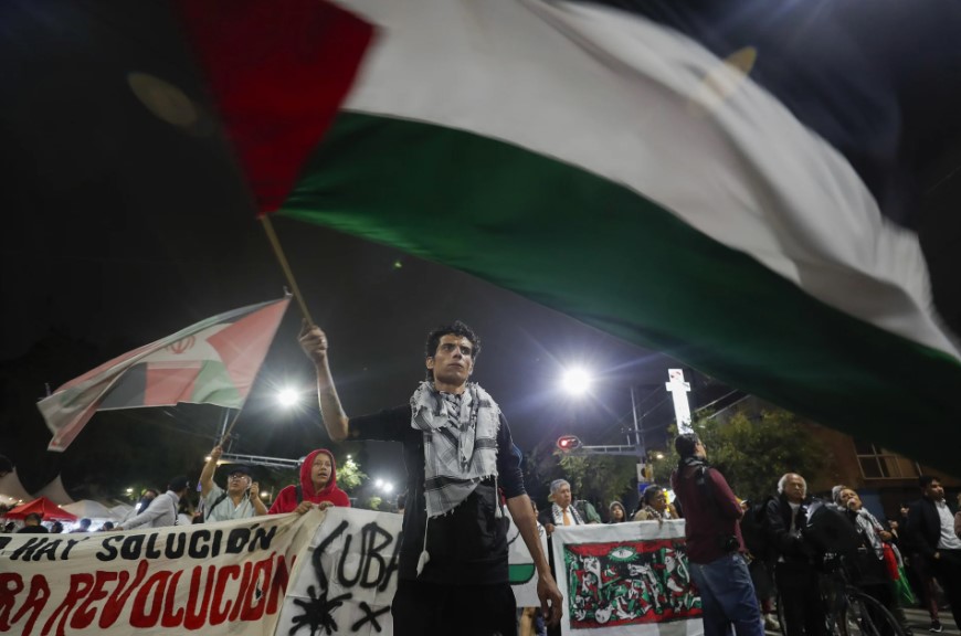 Protesta masiva en CDMX: exigen fin de relaciones con Israel por crímenes en Palestina