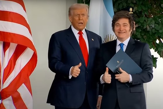 Trump condiciona rescate financiero a que Milei gane la elección