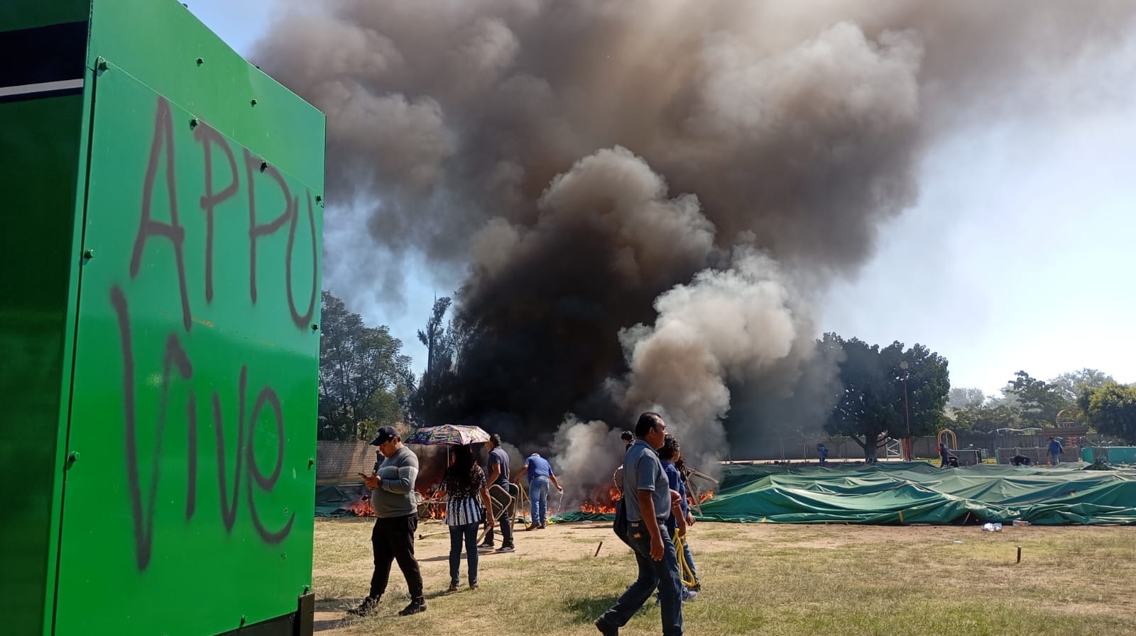 [VIDEO]”Ulises asesino”: Maestros de la Sección 22 boicotean asamblea de “México Nuevo”, próximo partido de Ulises Ruíz