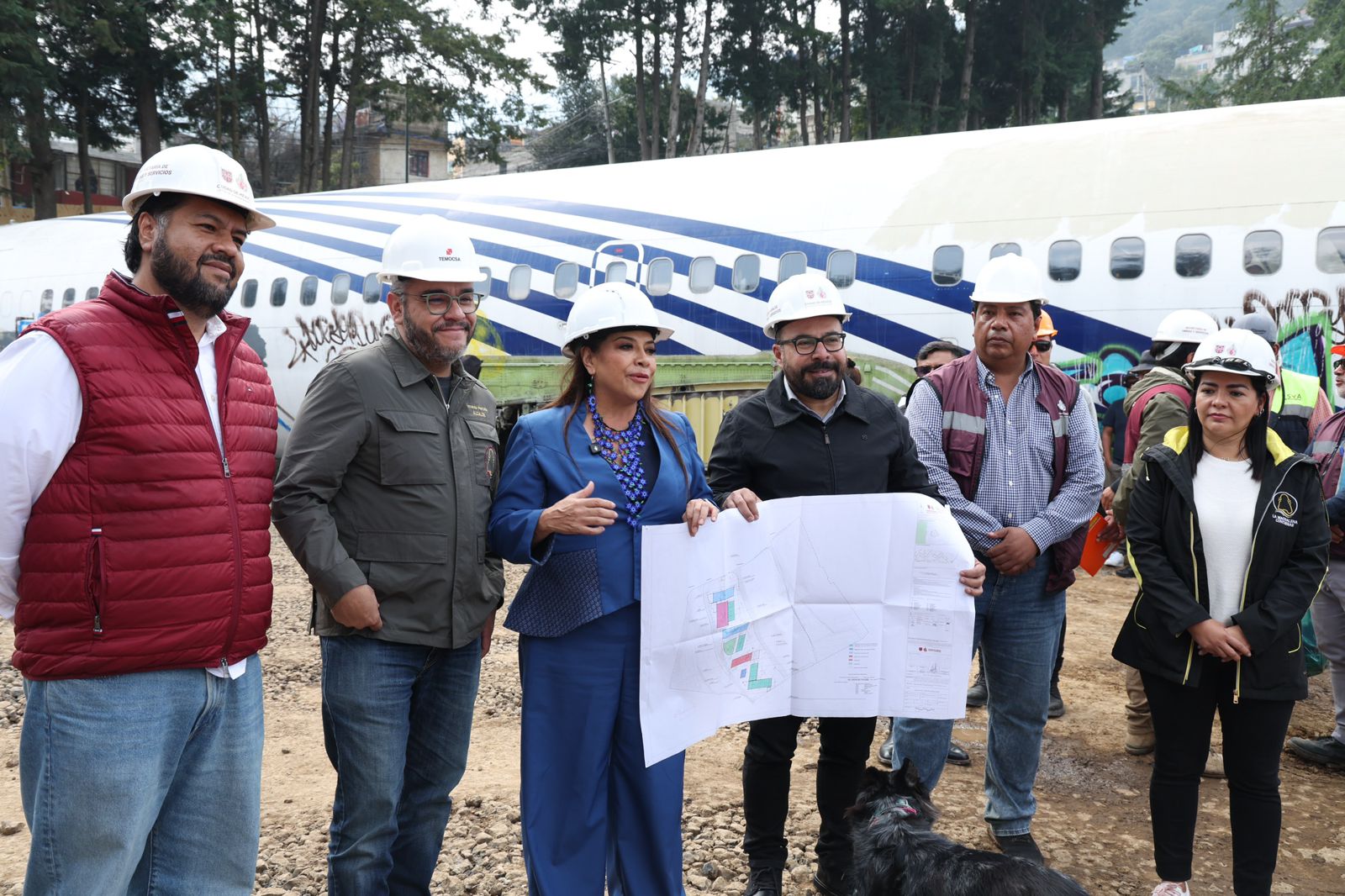 Un avión convertido en biblioteca: Clara Brugada supervisa la Utopía de La Magdalena Contreras