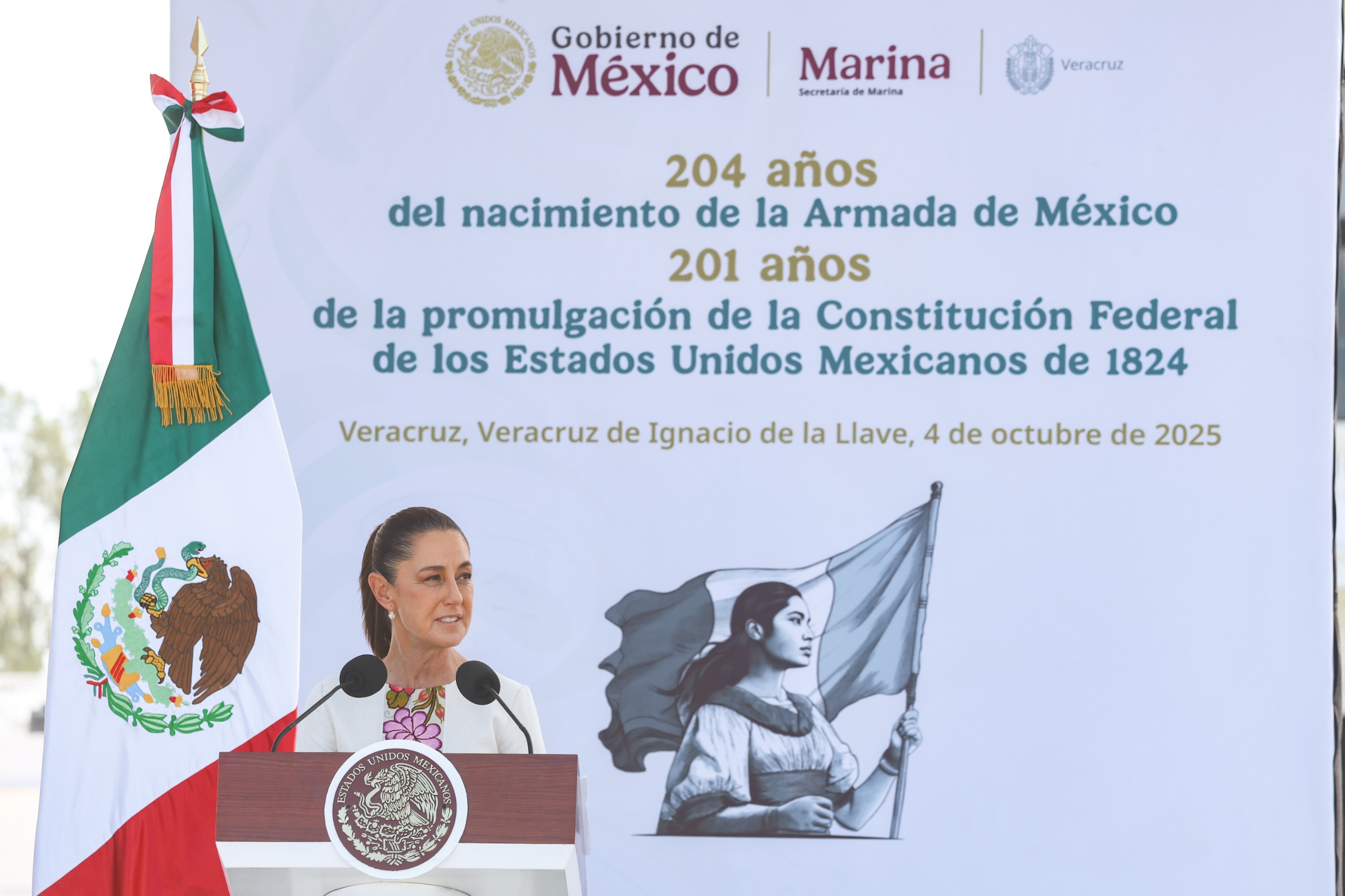 “La corrupción es deslealtad; la honestidad, el mayor valor”: Sheinbaum en el 204 aniversario de la Armada de México