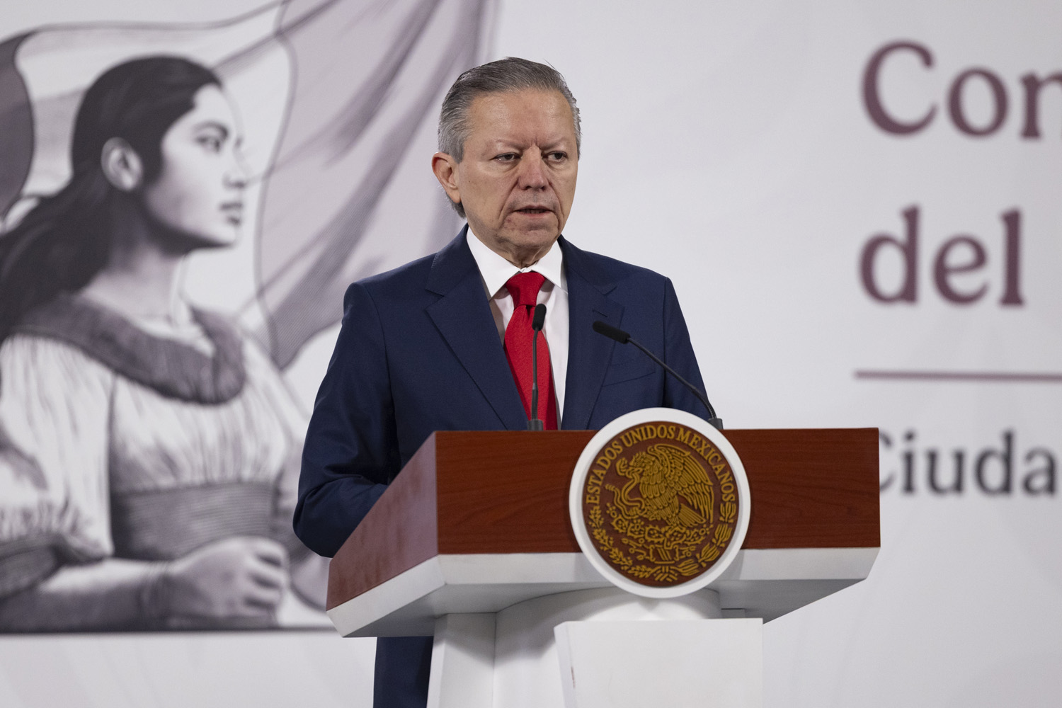 El Gobierno de Sheinbaum no impulsa retroactividad en la Ley de Amparo, aclara Arturo Zaldívar y presenta tres sugerencias