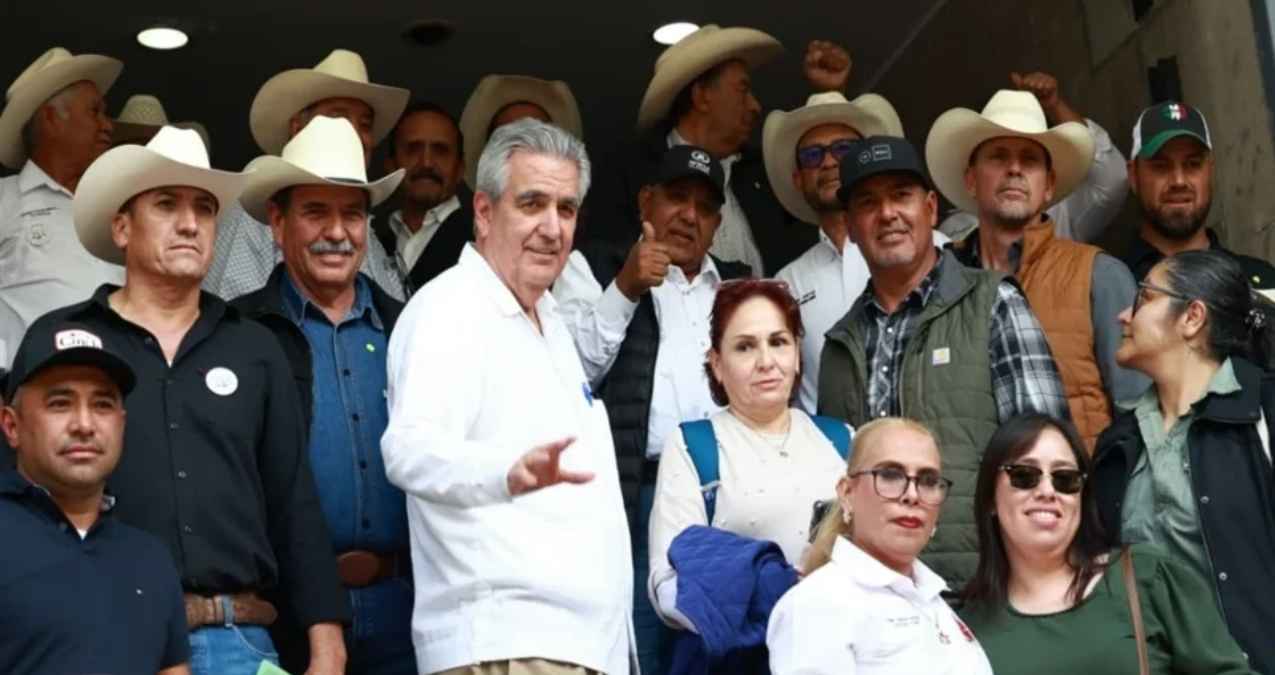 Entre retrasos y objeciones de los productores y transportistas, inicia diálogo con Gobernación