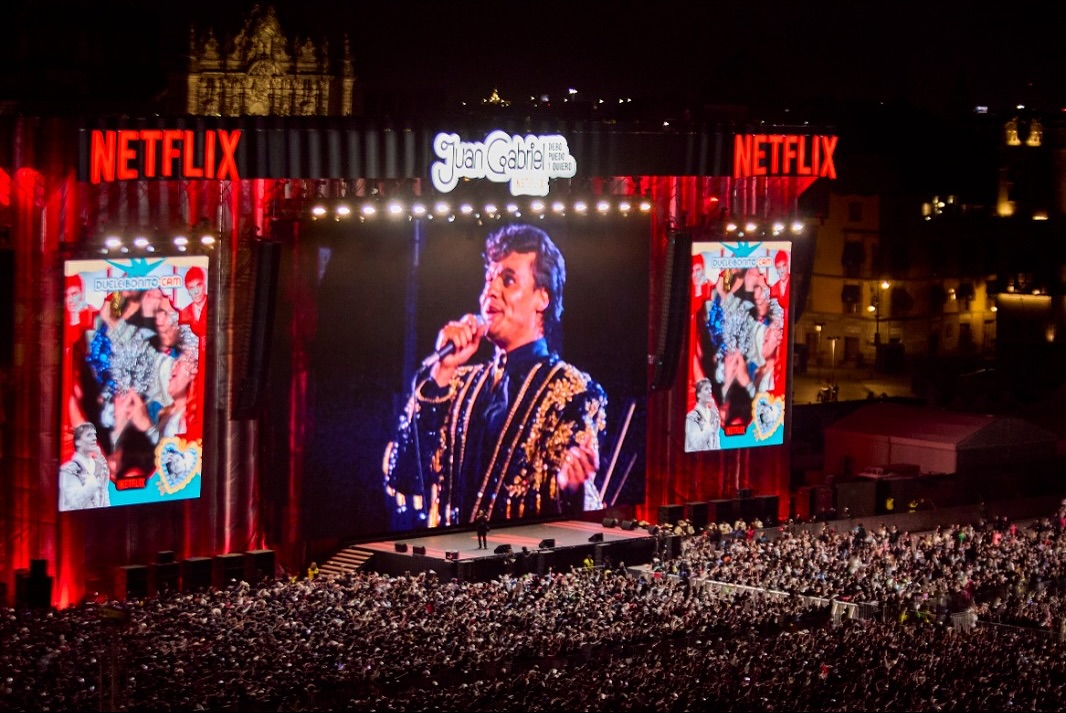 Amor eterno en el Zócalo: miles reviven la magia de Juan Gabriel