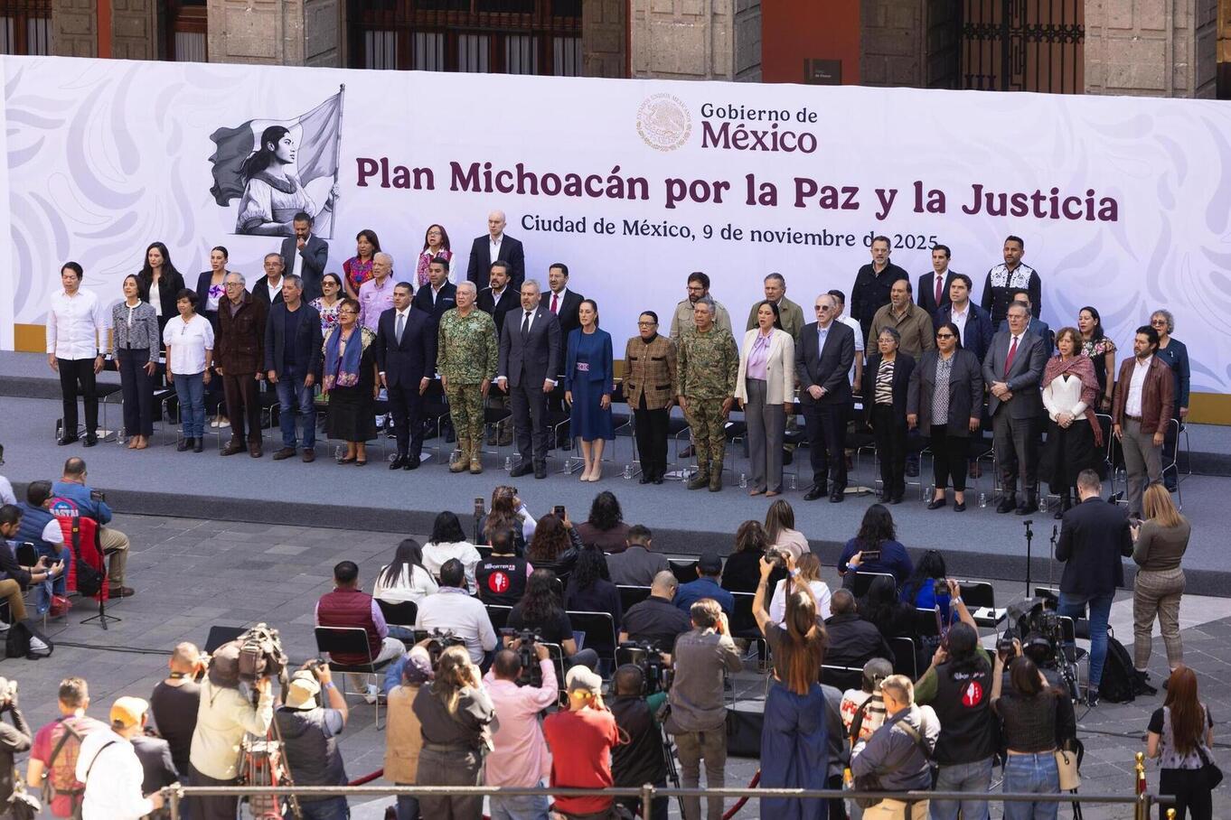 Sheinbaum presenta el Plan Michoacán por la Paz y la Justicia; sin ‘descobijar a nadie’, se invertirán 57 mil millones de pesos en el estado