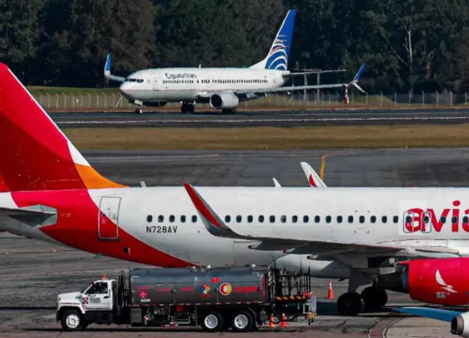 Venezuela retira concesión a seis aerolíneas internacionales que suspendieron vuelos por advertencia de Estados Unidos