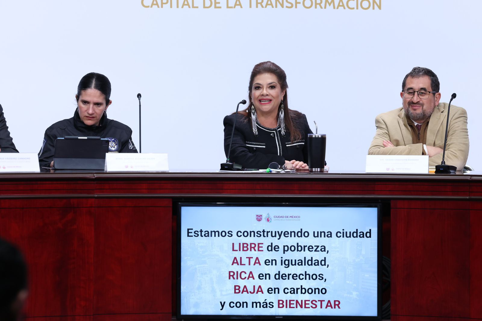 CDMX reduce la pobreza a la mitad y va por el siguiente salto histórico