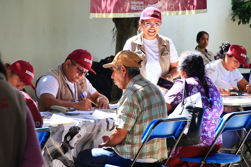 Programas sociales son estabilizadores económicos, no simple buena voluntad: académico Mauro Rodríguez
