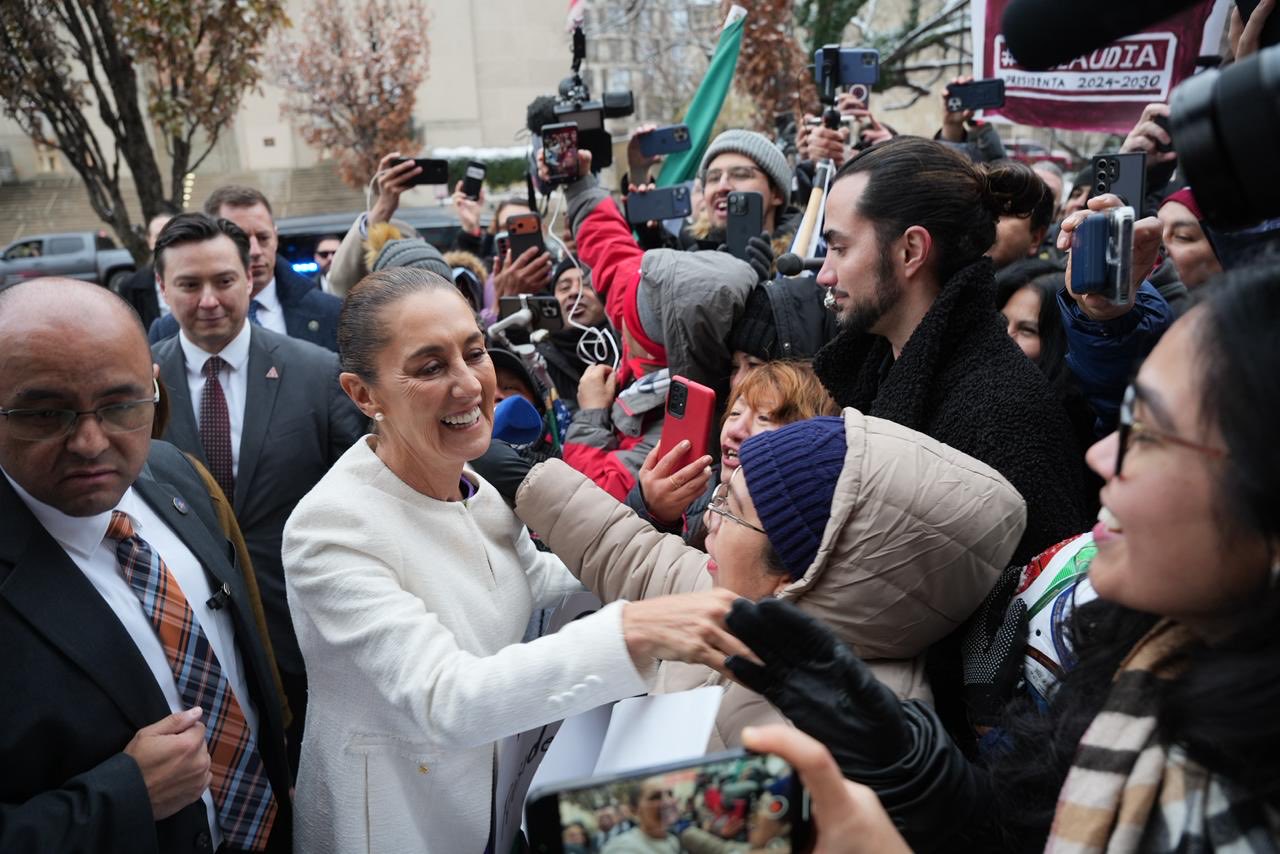 Desde Washington la presidenta Sheinbaum se pronunció en defensa de México y de los connacionales; compartió resultados de la Cuarta Transformación