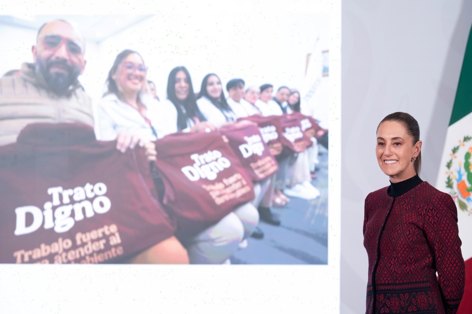 Sheinbaum inaugura Farmacias del Bienestar, eje del programa Salud Casa por Casa; primera etapa inicia en 500 puntos del Estado de México