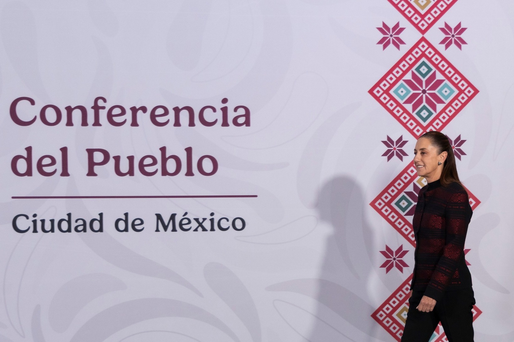 Sheinbaum ofrece mediación de México; llama a que Naciones Unidas asuma su papel en las tensiones entre Estados Unidos y Venezuela