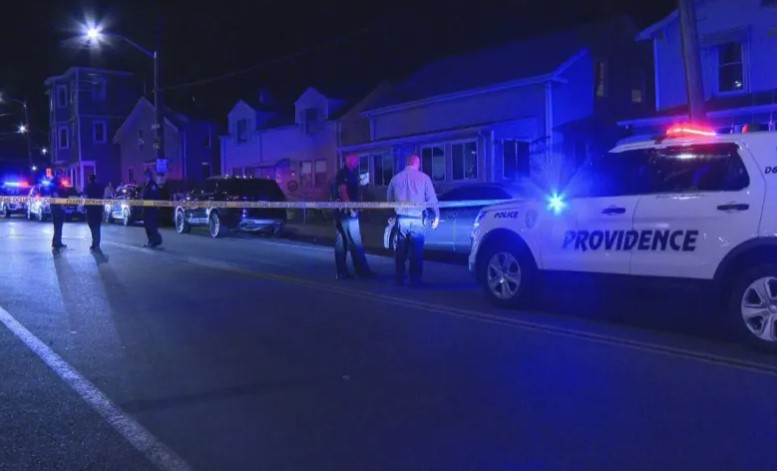“Cierren sus puertas con llave”; confirman al menos dos fallecidos tras ataque armado en la Universidad Brown de Estados Unidos