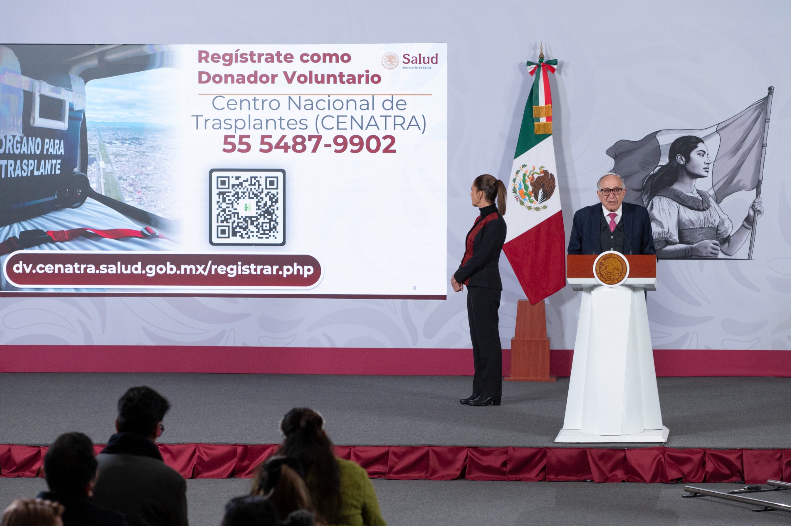 Gobierno de Sheinbaum analiza incorporar firma voluntaria de donación de órganos en credencial del Sistema Universal de Salud