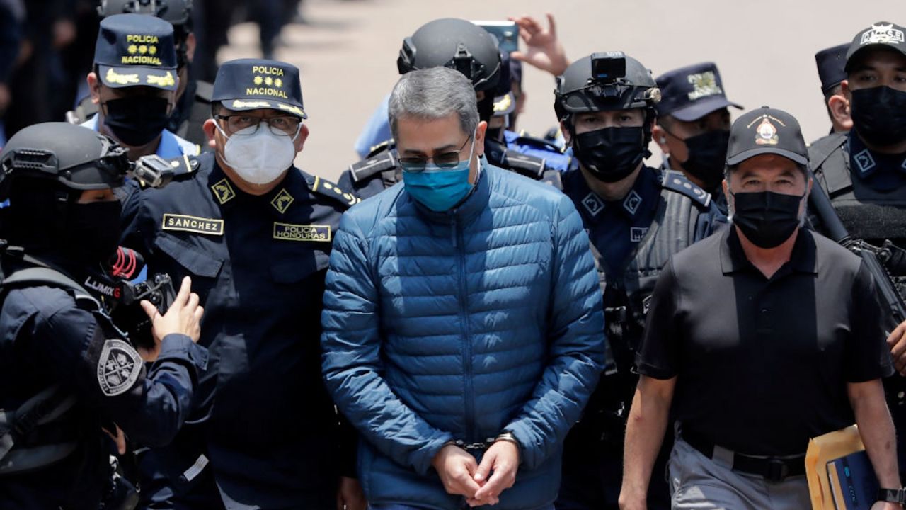 Trump libera a ‘socio’ de El Chapo y expresidente de Honduras, Juan Orlando Hernández, tras virtual triundo electoral de la derecha hondureña