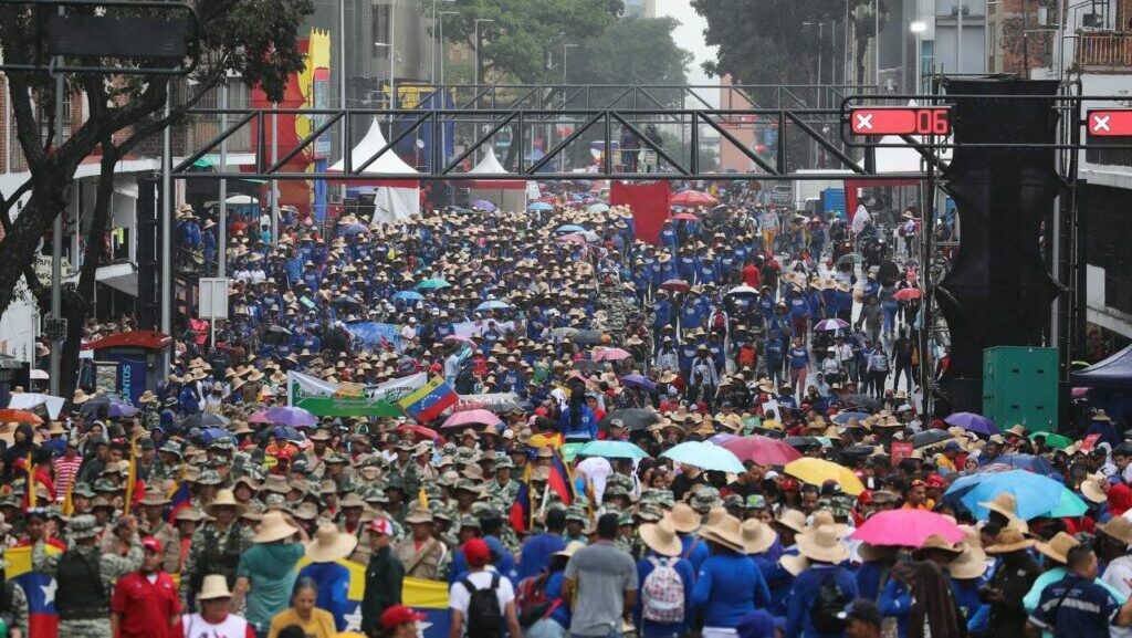 Maduro acusa “masacres imperiales” de Estados Unidos por el petróleo; llama a la “unión grancolombiana” con Colombia, Ecuador y Panamá