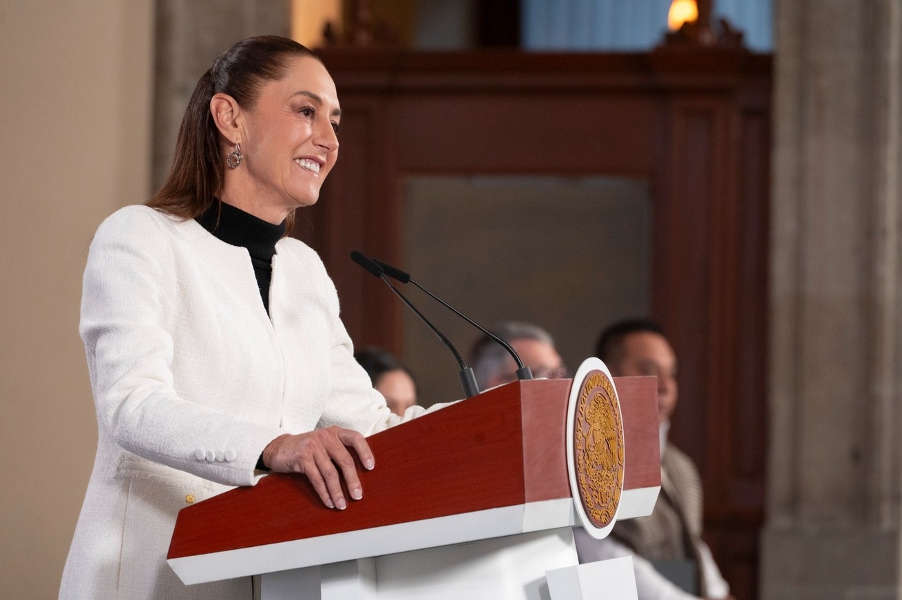 México inicia 2026 con aumento del salario, crecimiento del turismo y ganancia del peso, afirma la presidenta Sheinbaum