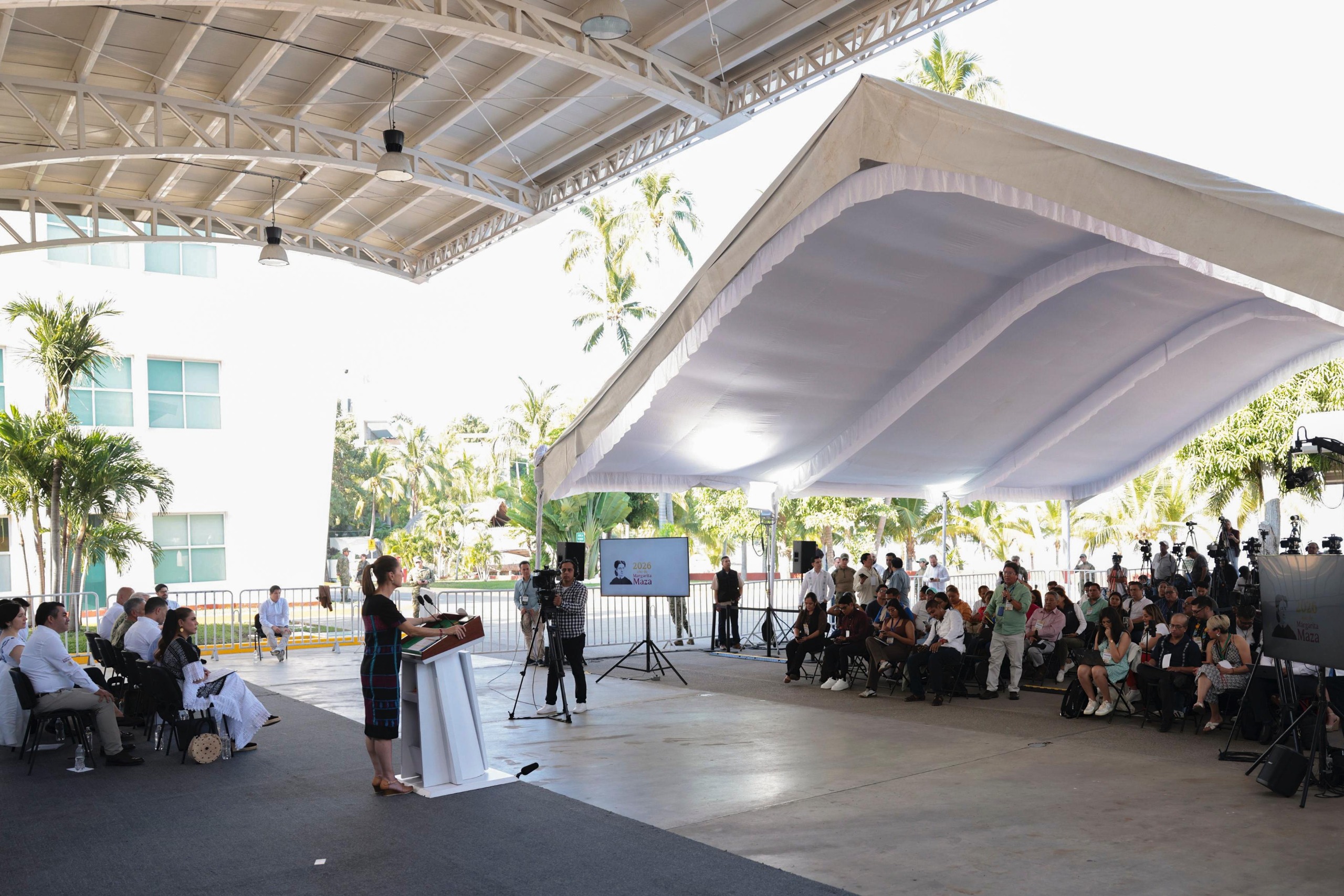 Ejecutan órdenes de aprehensión pendientes contra excolaboradores de García Luna, aclara Sheinbaum