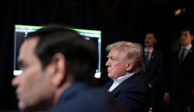 “Vamos a empezar ahora a atacar por tierra a los cárteles”; Trump anuncia ataques contra cárteles que “están controlando México”