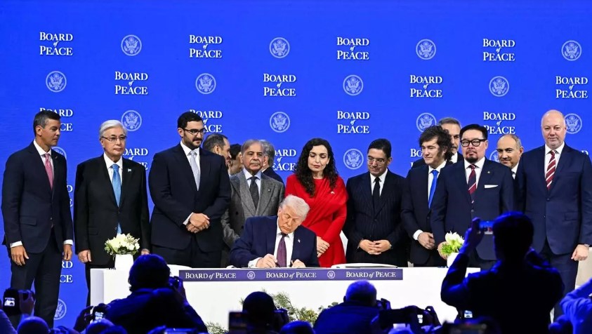 Trump formaliza su Junta de Paz; un puesto permanente cuesta mil millones de dólares