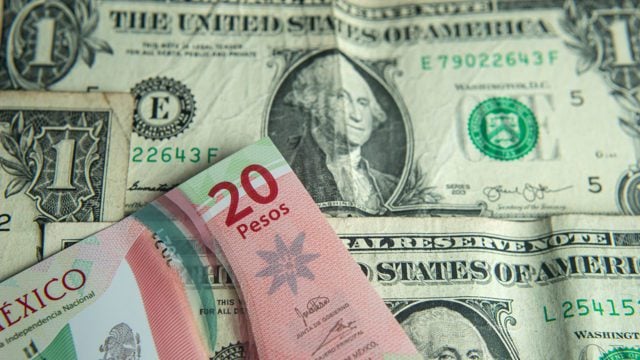Peso mexicano se aprecia: cierra el lunes 19 de enero en $17.57