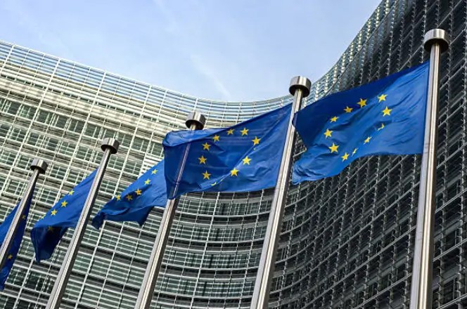 Unión Europea paraliza tratado comercial con Estados Unidos por amenazas de Trump sobre Groenlandia