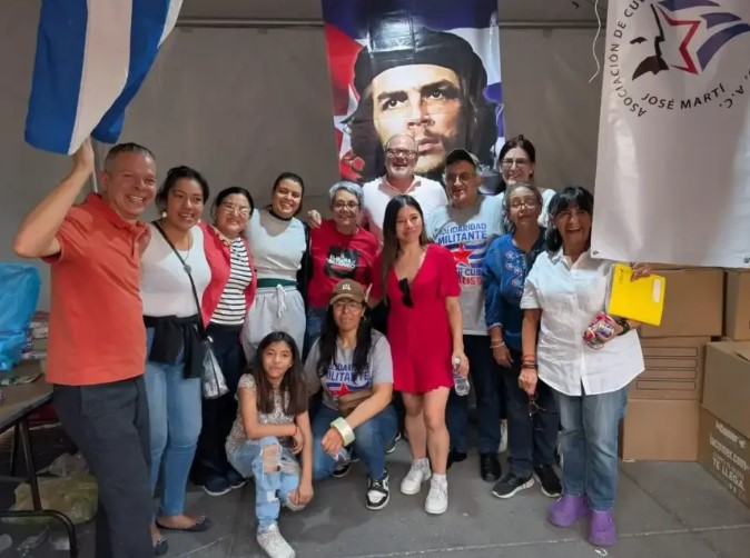 Embajador Eugenio Martínez agradece acopio ciudadano en el Zócalo de la CDMX para Cuba