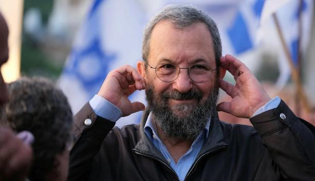 Exprimer ministro israelí, Ehud Barak, admite relación con Epstein y que podría surgir más información