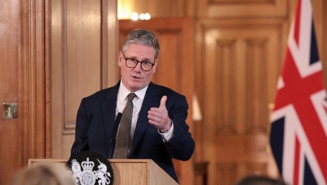 Keir Starmer se ‘centra en su trabajo’, tras la renuncia de su jefe de gabinete por caso Epstein