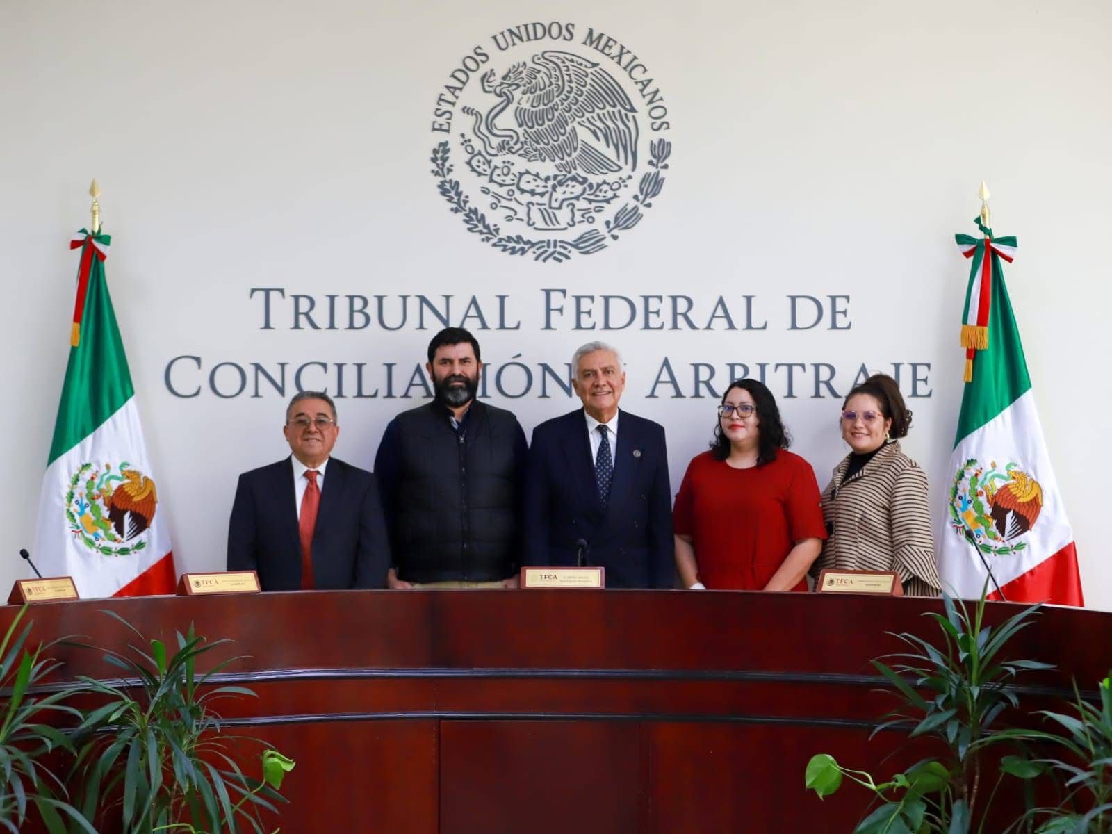 Tribunal Federal de Conciliación y Arbitraje recibe a sindicato de la Universidad de la Salud para revisar su reconocimiento legal