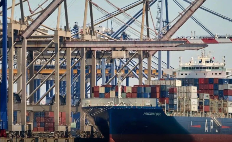 Unión Europea tiene ‘instrumentos adecuados’ ante aranceles globales de Estados Unidos: Francia