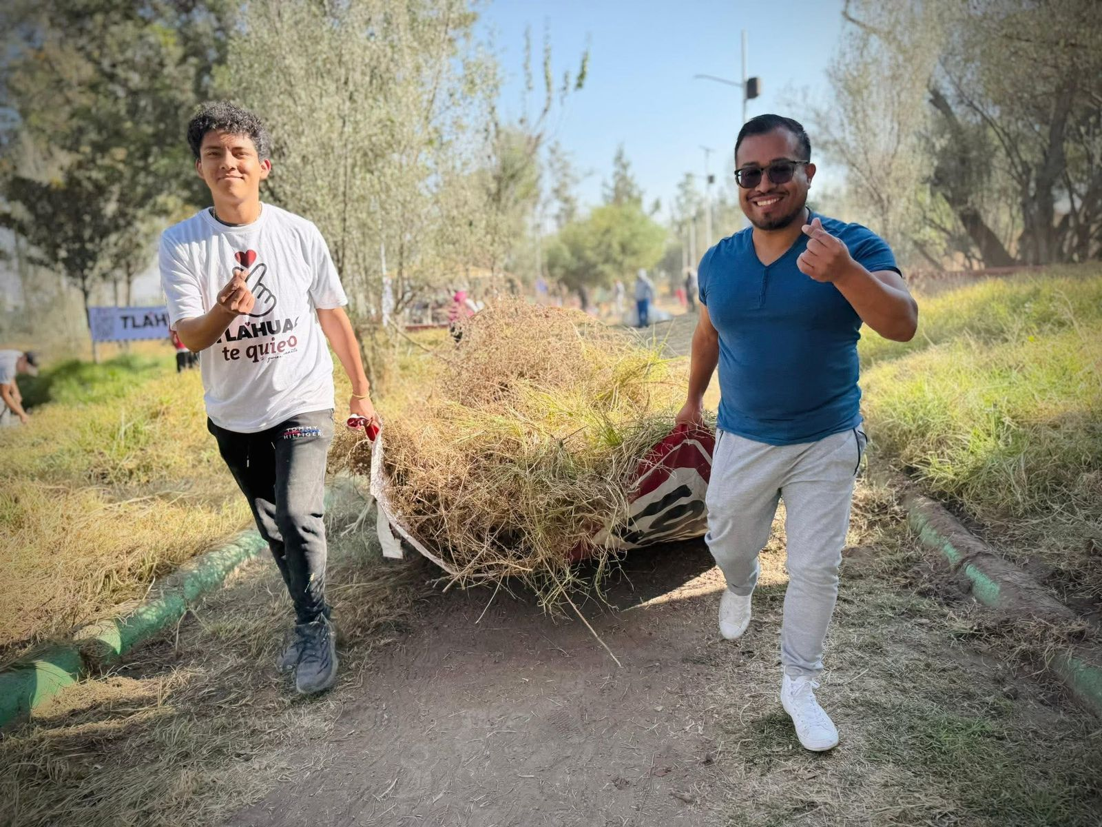 Kanek encabeza jornada de rescate del emblemático Parque de los Olivos en Tláhuac