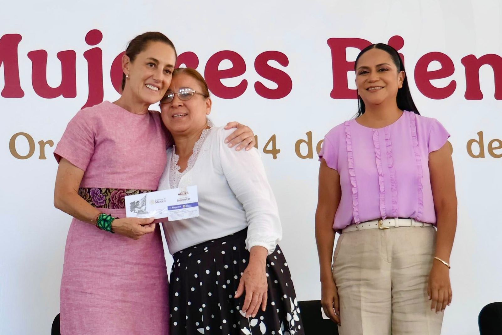 Presidenta Sheinbaum entrega Pensión Mujeres Bienestar en Santa María del Oro, Nayarit