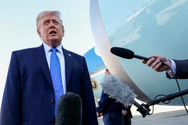 Trump aplaza ultimátum ante “conversaciones muy buenas”; Irán lo desmiente: “no hay conversaciones”