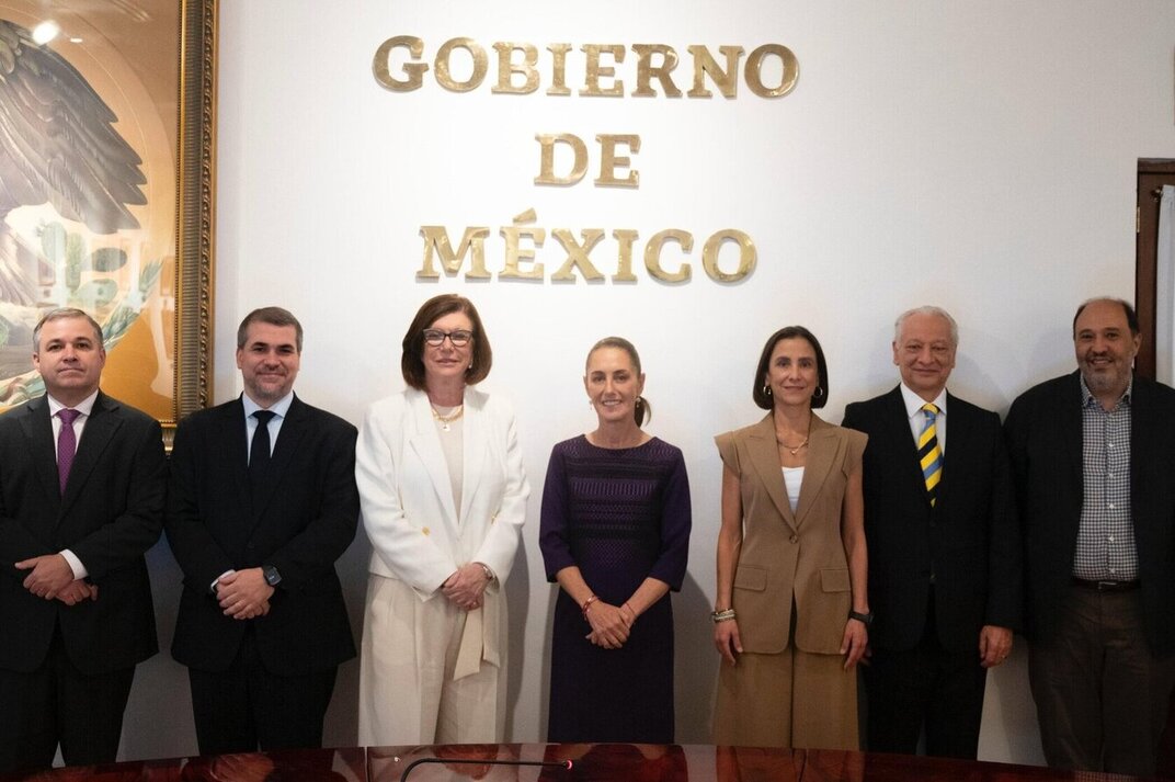 Presidenta Sheinbaum se reúne en Palacio Nacional con la presidenta de Petrobras, Magda Chambriard