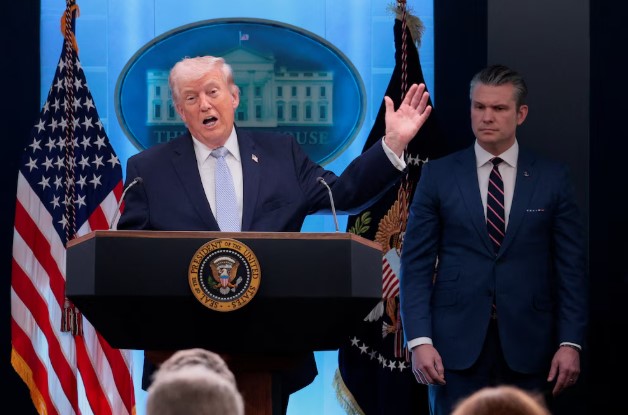 Irán podría ser “arrasado en una noche”: pese a recibir plan de paz iraní, Trump intensifica amenazas