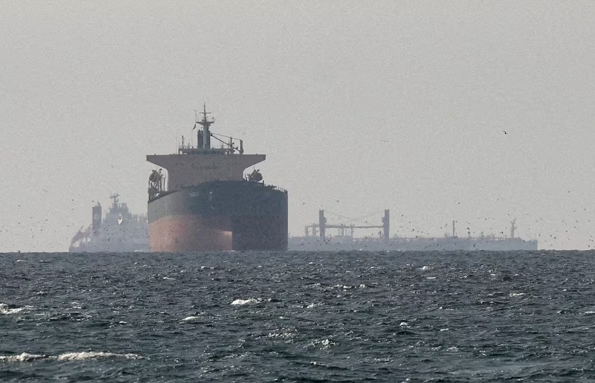 Irán abre “completamenente” el tránsito comercial en Ormuz en el marco de la tregua