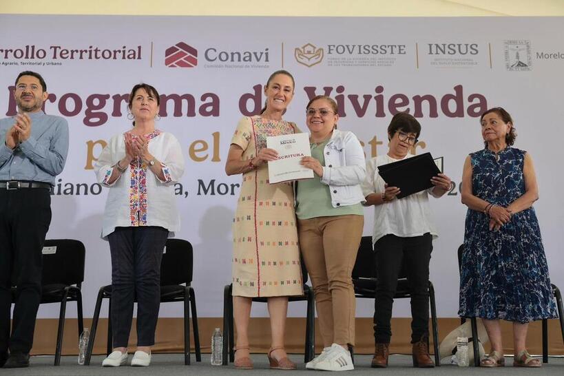 Fin a la “angustia” crediticia: Presidenta Sheinbaum entrega escrituras y condonaciones en Morelos