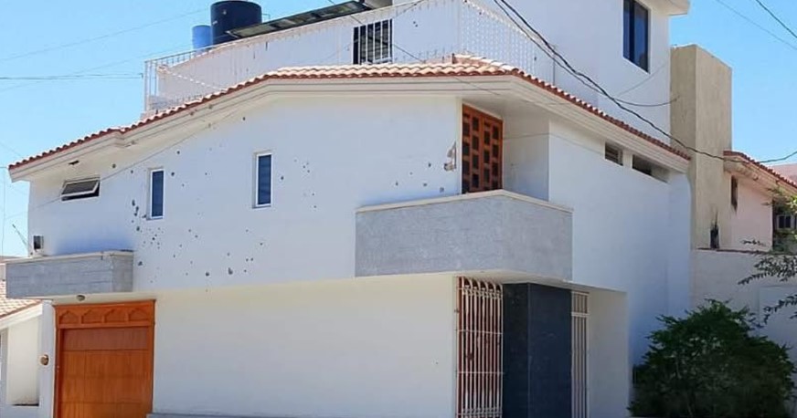 Atacan a balazos antigua residencia en Culiacán del gobernador de Sinaloa con licencia, Rubén Rocha Moya