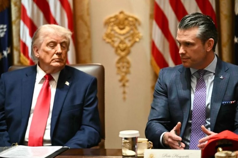 “Vamos a la guerra contra los cárteles”: anuncia el secretario de Guerra, Pete Hegseth, ante el gabinete de Trump