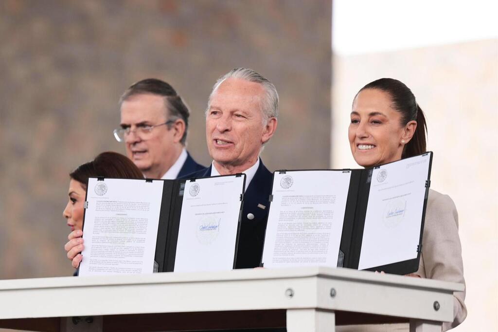 Presidenta Sheinbaum firma decreto para incentivar inversiones y crea Ventanilla Única de Trámites de Comercio Exterior