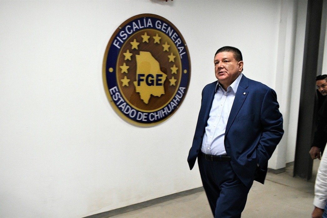 Exfiscal de Chihuahua, César Jáuregui, acudió ante la Fiscalía de la República: “cuando alguien es requerido, tiene la obligación de venir”