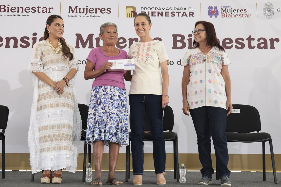 Cuando caminamos juntas, no hay nada que nos detenga; somos centro de la Transformación: presidenta Sheinbaum entrega Pensión Mujeres Bienestar