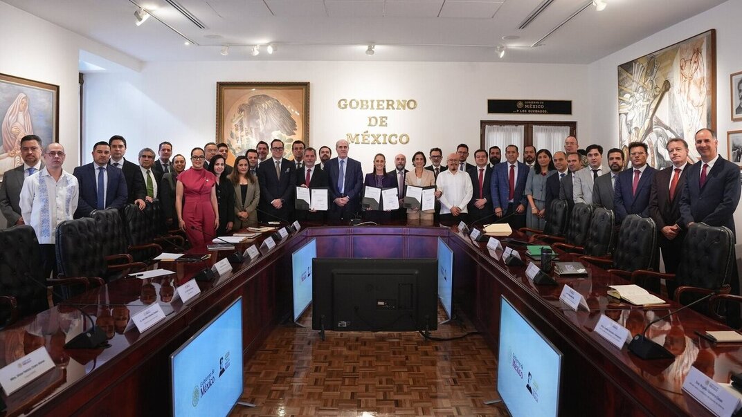 Gobierno de la presidenta Sheinbaum renueva acuerdo voluntario con gasolineros para combatir la inflación